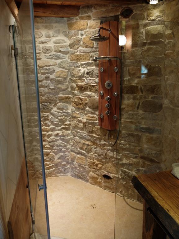 Villa Le Grangeon 01 Ambérieu-en-Bugey Habitación foto